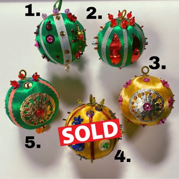 Vintage 1960's 1970's handmade/hand decorated Christmas Ornaments. - Picture 9 of 9